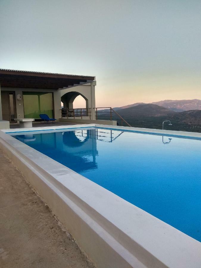 Villa Gusta Tholos  Экстерьер фото
